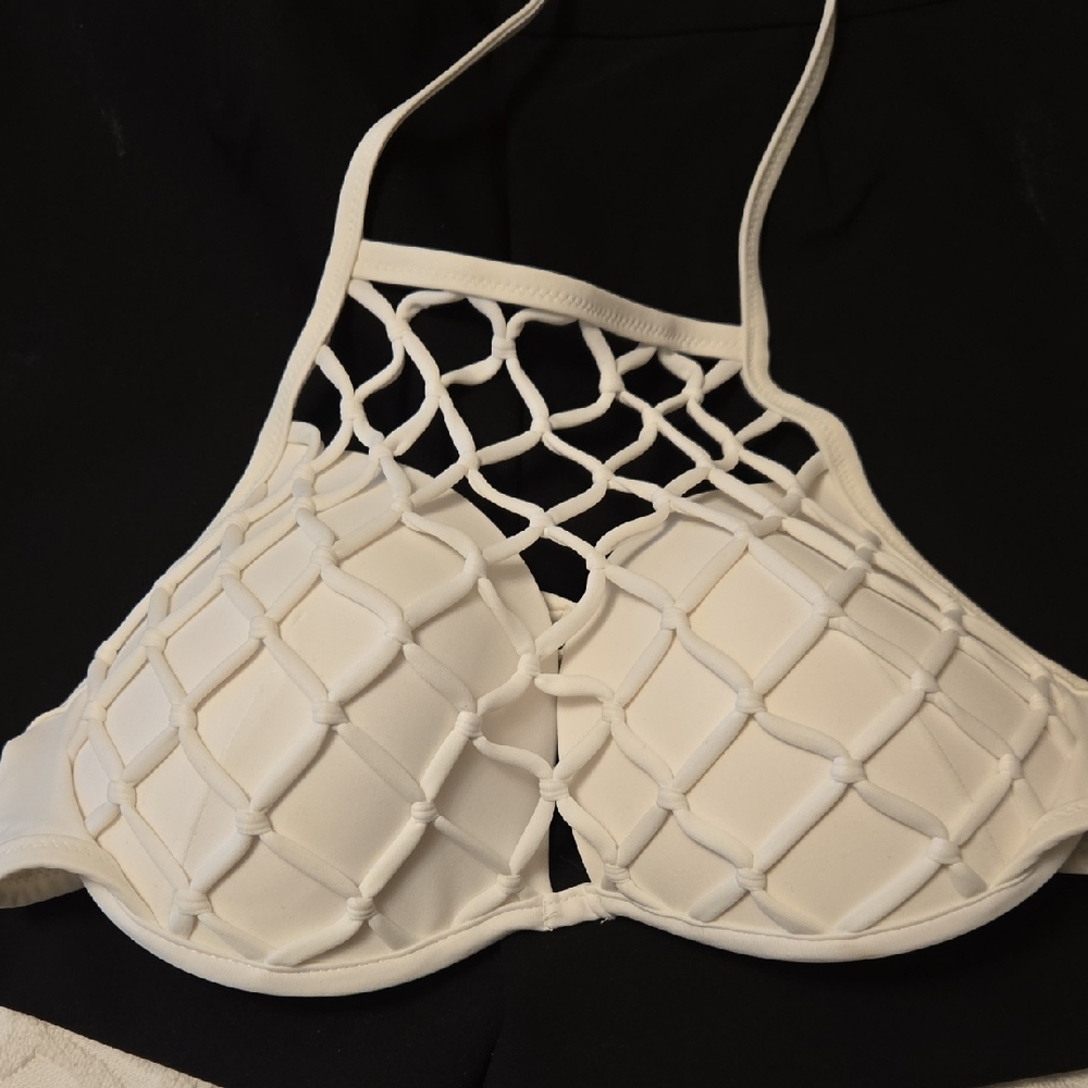 Shade & Shore White Netted Bikini Top